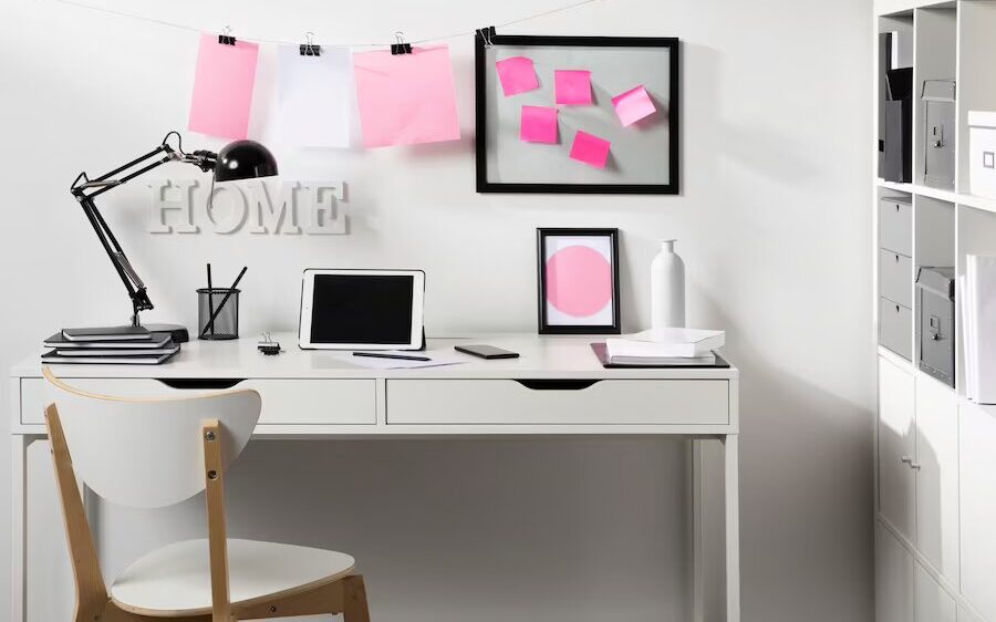 wall-mounted-desk