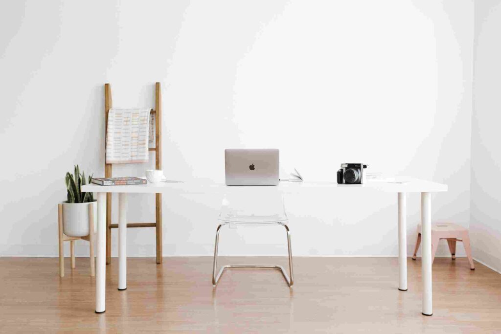 Setting _Up _
Your _Small _Corner_desk





